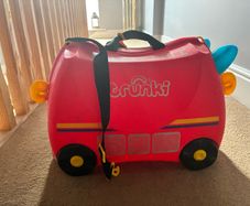 Child's suitcase - Fire Engine Trunkie
