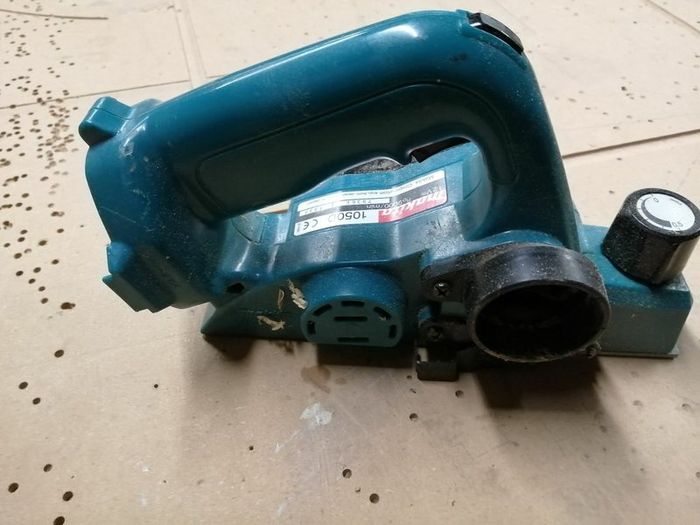 Lots of Old 12 + 14.4 Volt Makita tools in PWO