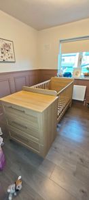 Baby Crib And Matching Drawers