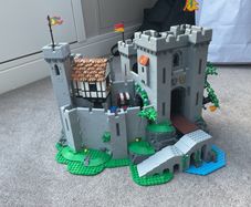 lego lion knights castle