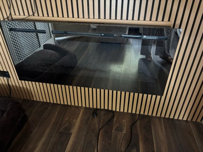 Wall mountable media wall fire