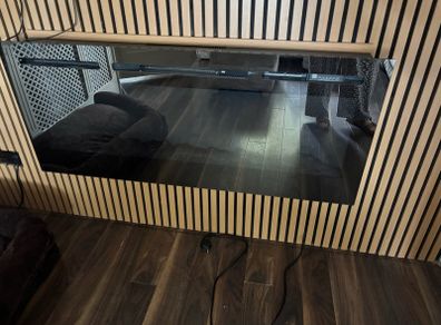Wall mountable media wall fire