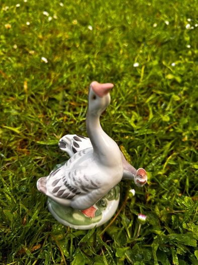 Mid-Century USSR Porcelain Sculpture Two Geese by Dmitry Gorlov Verbilki Export Mark DFZ