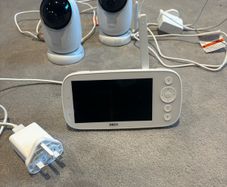 Dreo Baby monitor with 2 cameras