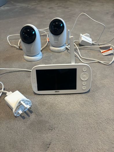Dreo Baby monitor with 2 cameras