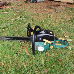 petrol chainsaw