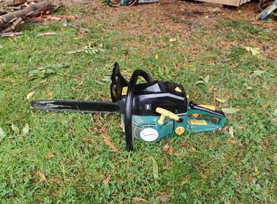 petrol chainsaw