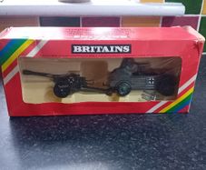 Britain's Kubelwagen and pak gun,Mib