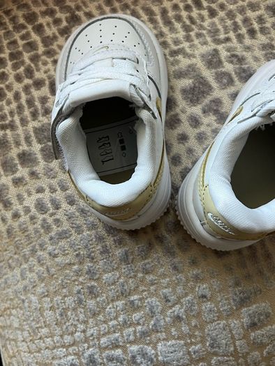 Girls / Boys trainers size 2.5