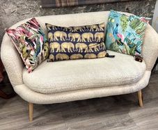 sofa cream