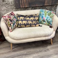sofa cream