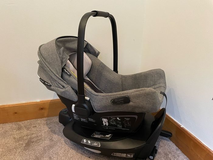 Bugaboo Turtle Air Car Seat + Bugaboo 360 Base by Nuna