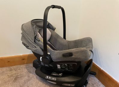 Bugaboo Turtle Air Car Seat + Bugaboo 360 Base by Nuna