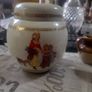 A Beautiful Old 1960s Yardley Ceramic Talcum Powder or Ginger Jar with Original Top Image 6