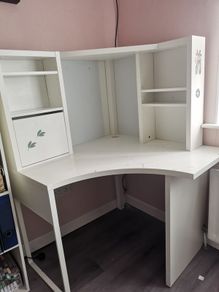 Corner desk