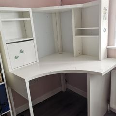 Corner desk