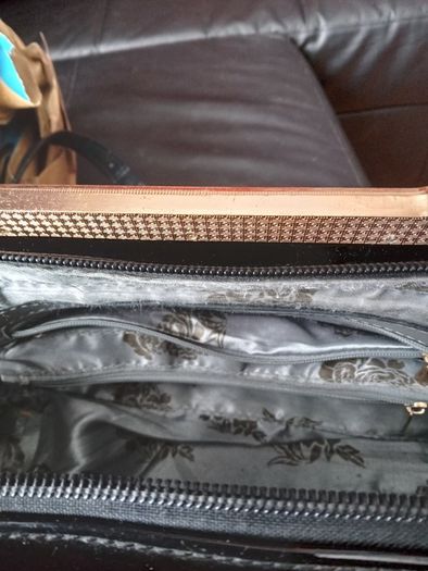 Black croc design Moda handbag