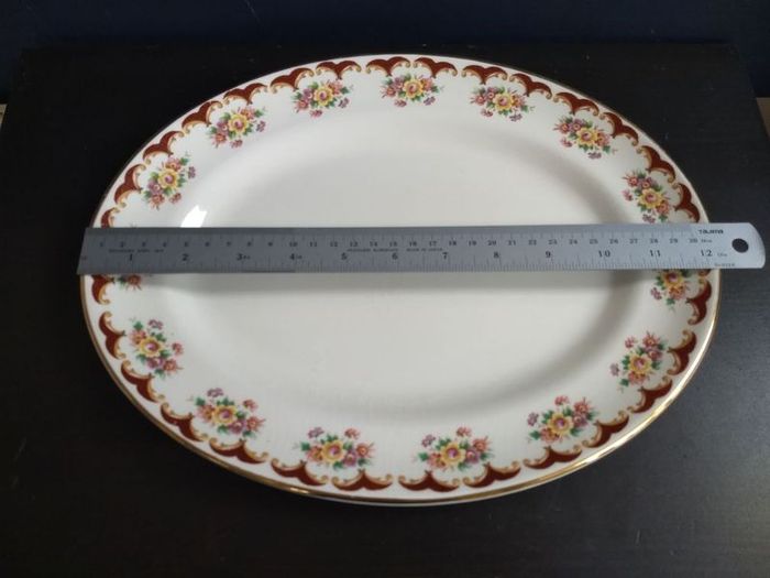 Beautiful Set of Two Vintage Graduated Platters by Arklow Pottery
