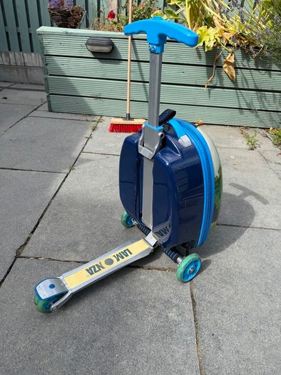 Kids suitcase with scooter