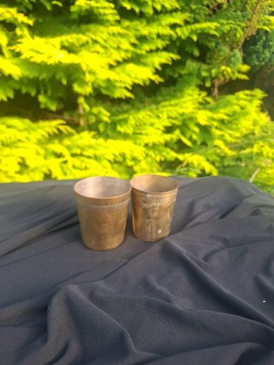 2 metallic cups postage possible