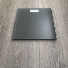 Electronic weighing scale