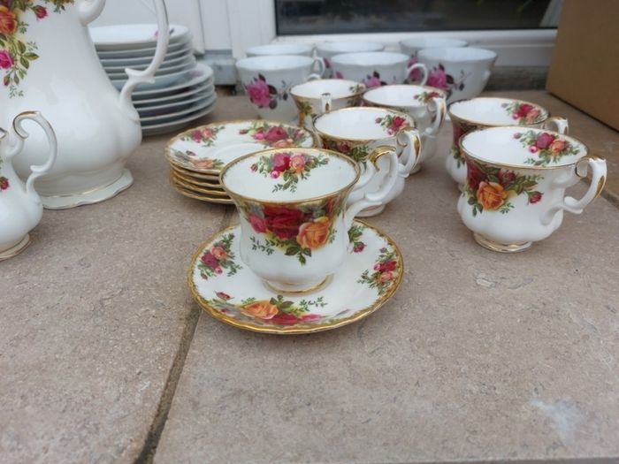 royal albert old country roses