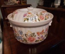 Rare Find Aynsley " Cottage Garden" Casserole Dish