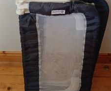 Travel child bed safety guard