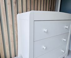 Mamas and Papas changing table