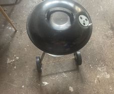Charcoal portable BBQ