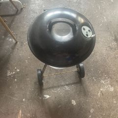 Charcoal portable BBQ