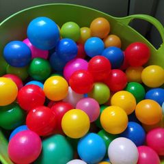 Play pit balls