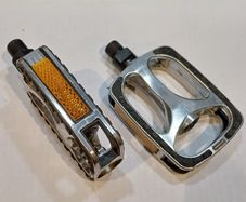 bicycle pedals