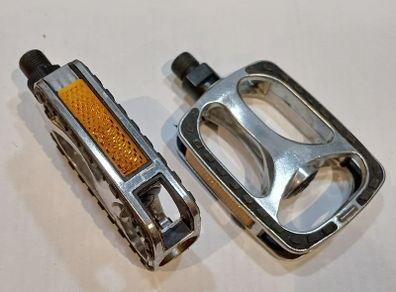 bicycle pedals