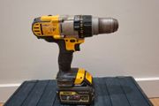 Dewalt powerful drill DCD985 with 6 AH battery