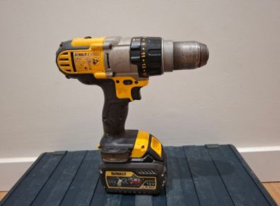 Dewalt powerful drill DCD985 with 6 AH battery
