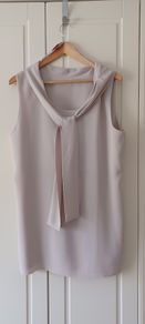 COS top L sz 14-16 light beige perfect condition