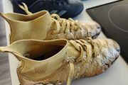 Football boots size 3