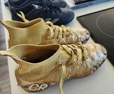 Football boots size 3
