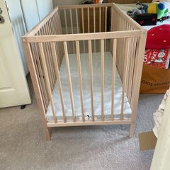 baby cot