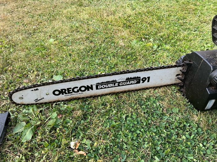 Chainsaw - Electric