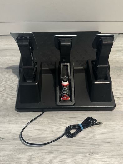 Thrustmaster pedal