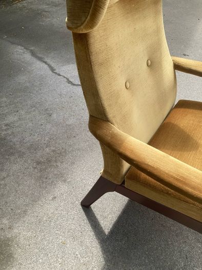 Parker Knoll PK1071 Wingback Armchair - Warehouse and Showroom Open Saturday  8th August 12 till 4pm Eircode R95T227