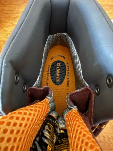 NEW DeWALT Titanium S3 Waterproof Safety Boots UK 7