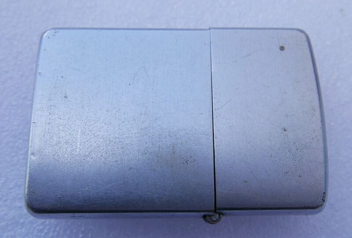 Vintage Zippo lighter manufactured in Bradford, PA, USA.(in working order)