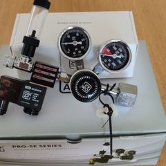 CO2 Art - PRO-SE Series - Aquarium CO2 Dual Stage Regulator with Integrated Solenoid