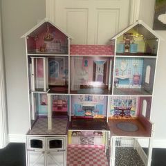 Dolls House