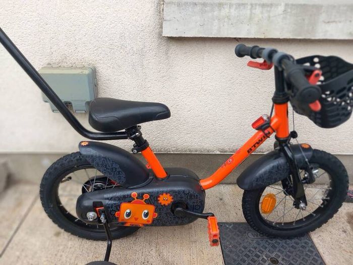 Kids bee twin robot bike size 14 inch wheels