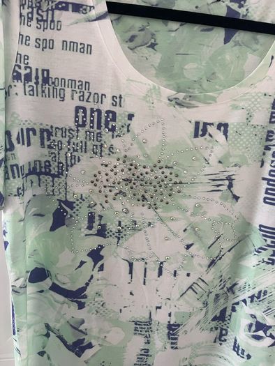 Womens top / t-shirt size L