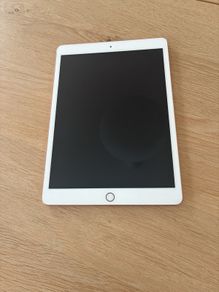 8th Gen IPad 32gb